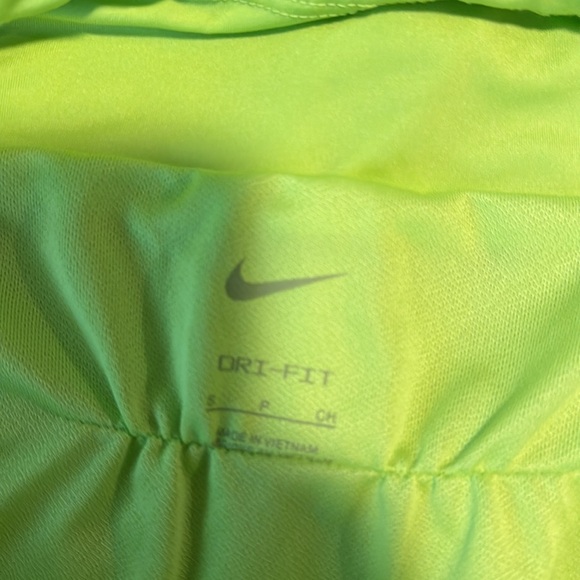 Nike Running Shorts - Picture 3 of 3